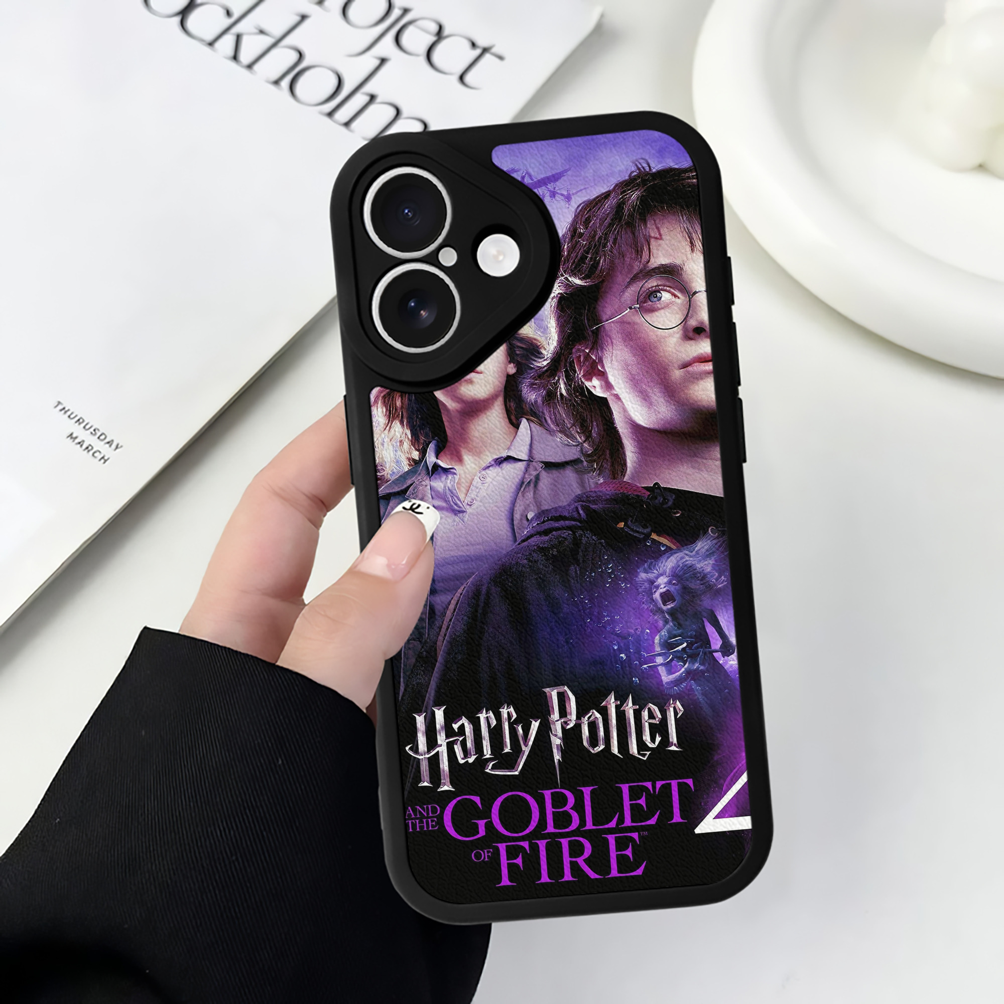 （画像用） Harry Potter ハリー・ポッターシリーズ 【iPhone 16シリーズ対応】シリコンスマホケース（レザー調） 材質：シリコン